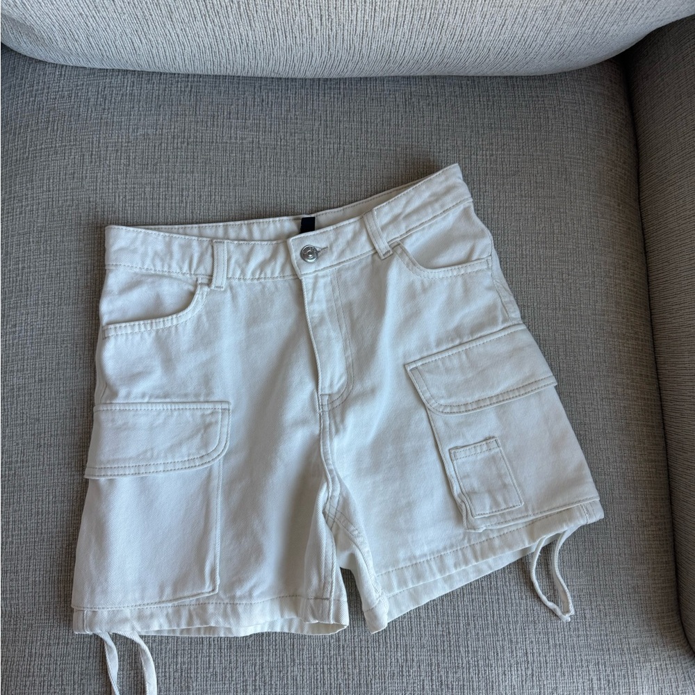 H&M Cream Cargo Shorts for Women